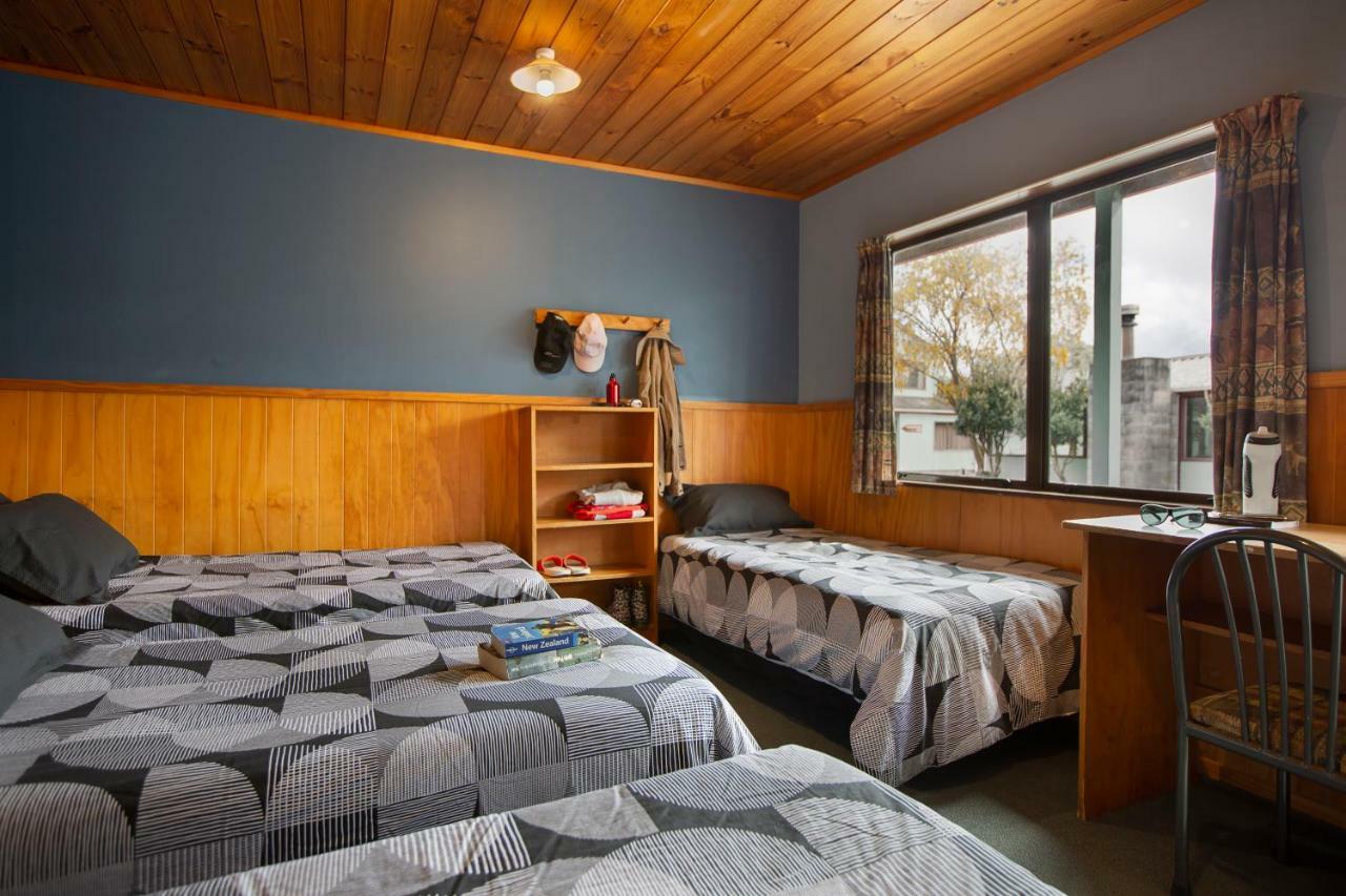 The Backyard Inn Accommodation Rotorua Exterior foto